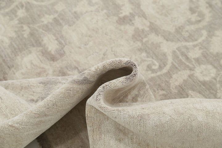 Hand Knotted Serenity Wool Rug 7' 0" x 9' 4" - No. AT20531