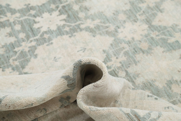 Hand Knotted Serenity Wool Rug 12' 10" x 15' 7" - No. AT36375