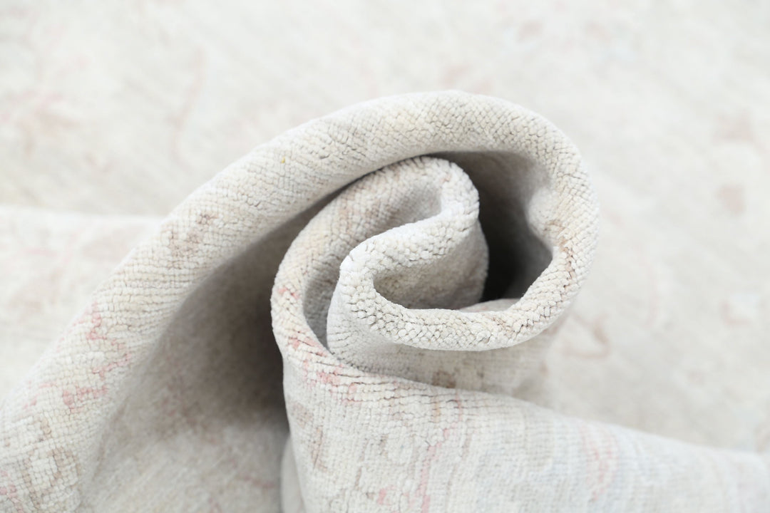 Hand Knotted Fine Serenity Wool Rug 7' 9" x 10' 0" - No. AT72075