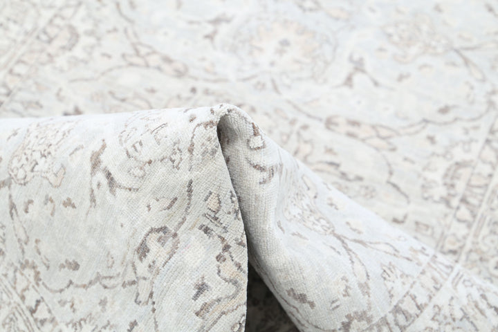 Hand Knotted Fine Serenity Wool Rug 3' 4" x 9' 10" - No. AT55367