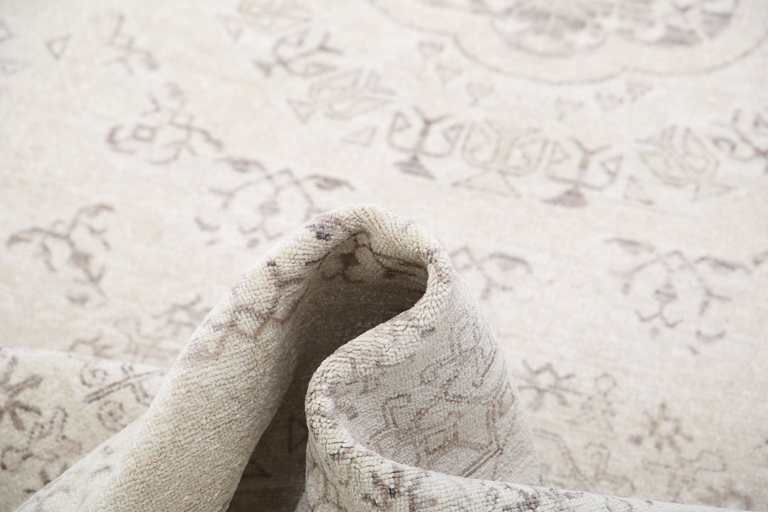 Hand Knotted Fine Mamluk Wool Rug 3' 5" x 9' 5" - No. AT83161