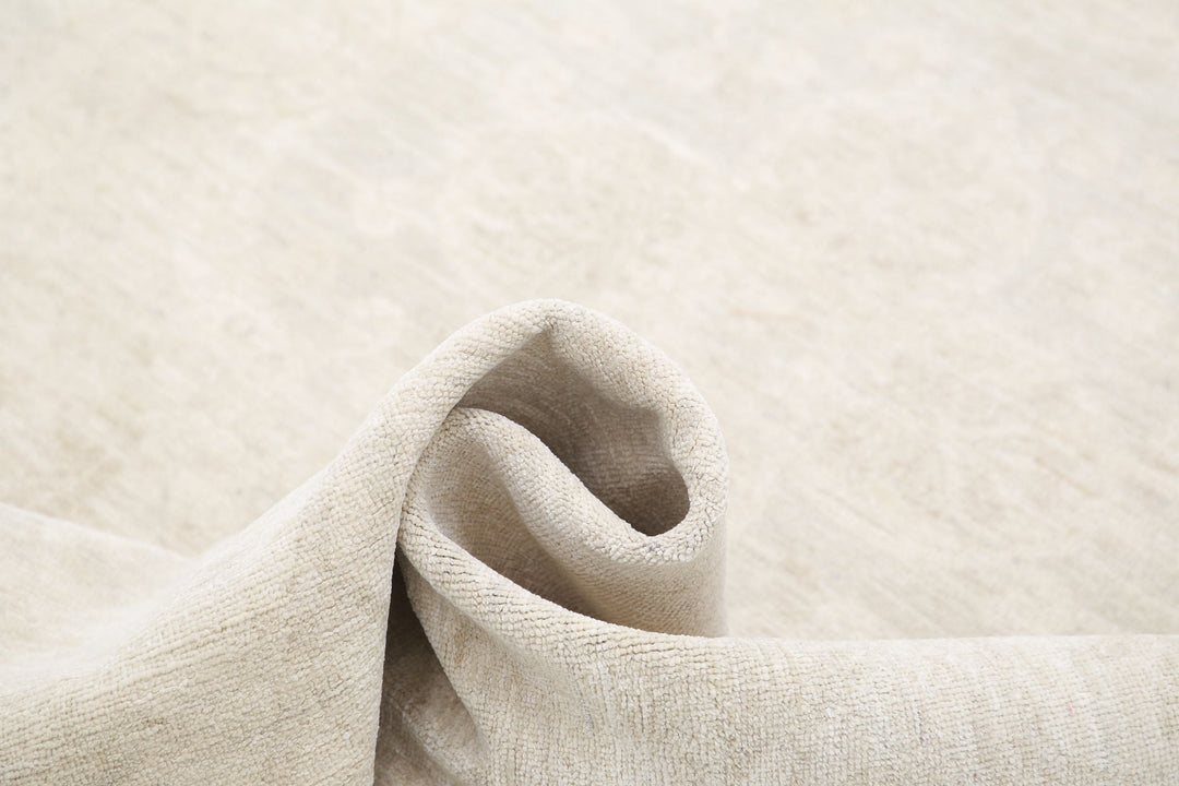 Hand Knotted Fine Serenity Wool Rug 5' 2" x 15' 0" - No. AT20530