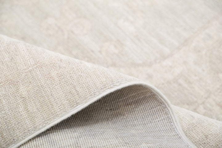 Hand Knotted Fine Serenity Wool Rug 5' 0" x 9' 8" - No. AT87010