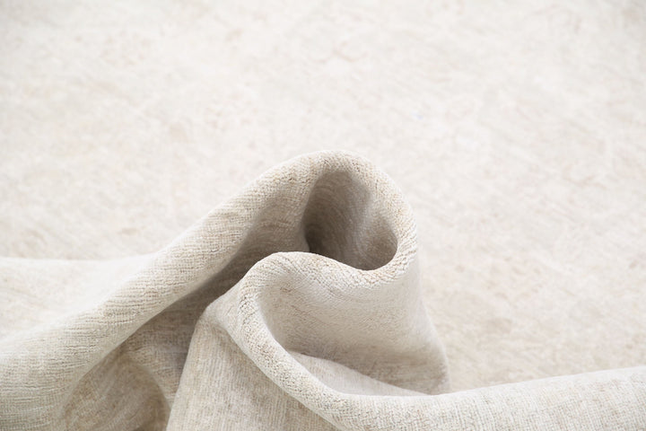 Hand Knotted Fine Serenity Wool Rug 8' 0" x 9' 9" - No. AT21438