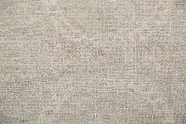 Hand Knotted Fine Serenity Wool Rug 2' 9" x 10' 6" - No. AT68242
