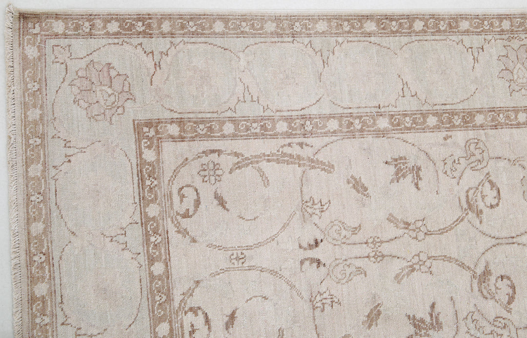 Hand Knotted Fine Serenity Wool Rug 4' 3" x 5' 11" - No. AT66953