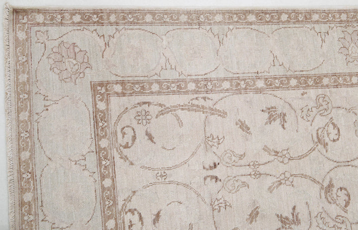 Hand Knotted Fine Serenity Wool Rug 4' 3" x 5' 11" - No. AT66953