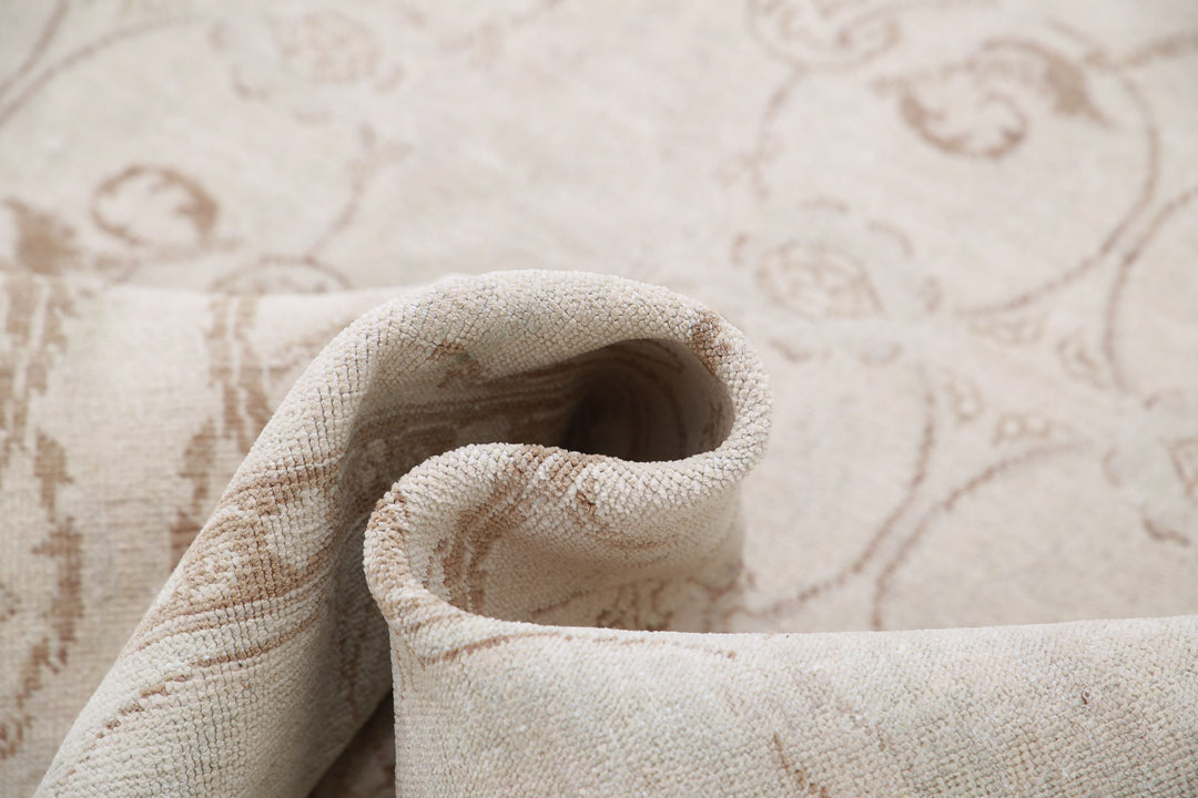 Hand Knotted Fine Serenity Wool Rug 4' 3" x 5' 11" - No. AT66953