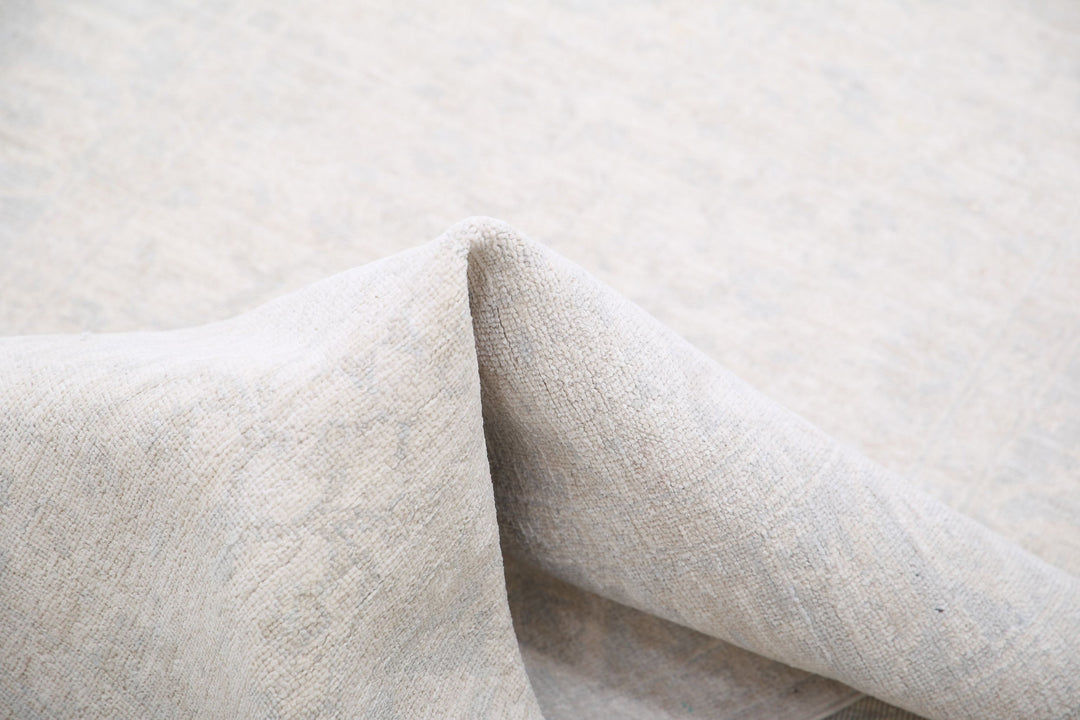 Hand Knotted Fine Serenity Wool Rug 2' 11" x 9' 11" - No. AT30067