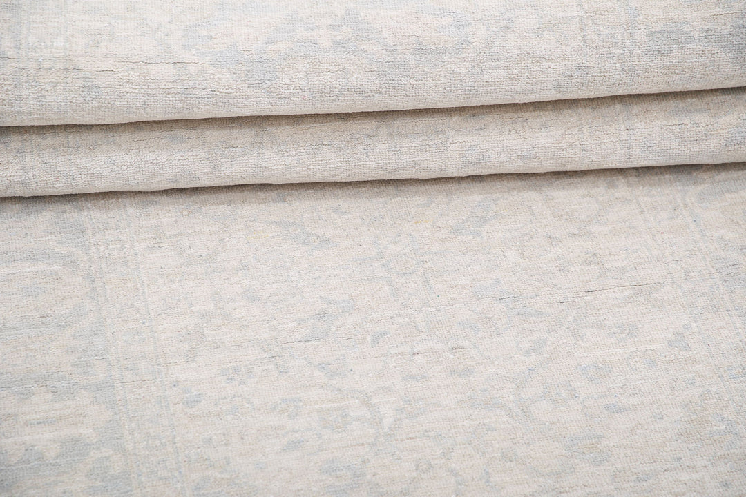 Hand Knotted Fine Serenity Wool Rug 2' 11" x 9' 11" - No. AT30067