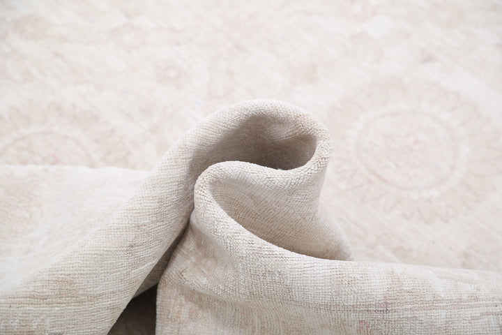 Hand Knotted Fine Serenity Wool Rug 6' 7" x 9' 4" - No. AT13836