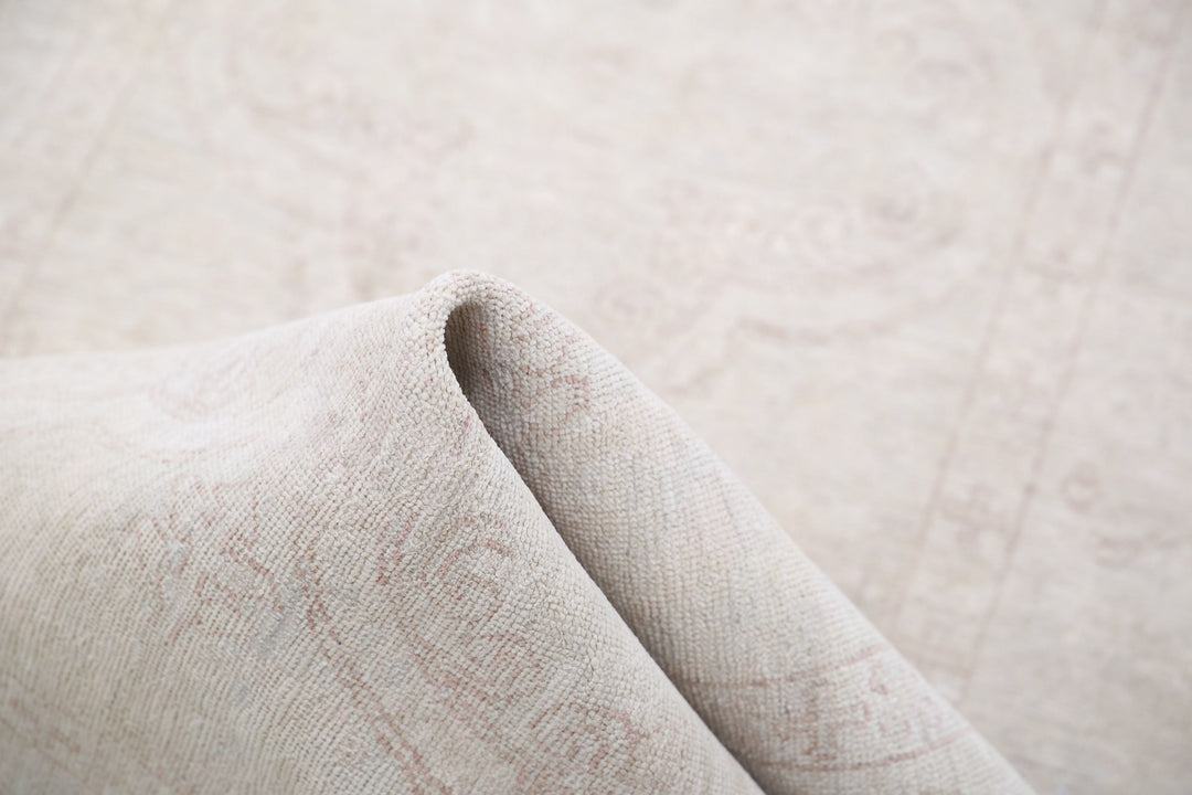 Hand Knotted Fine Serenity Wool Rug 2' 8" x 8' 0" - No. AT22083