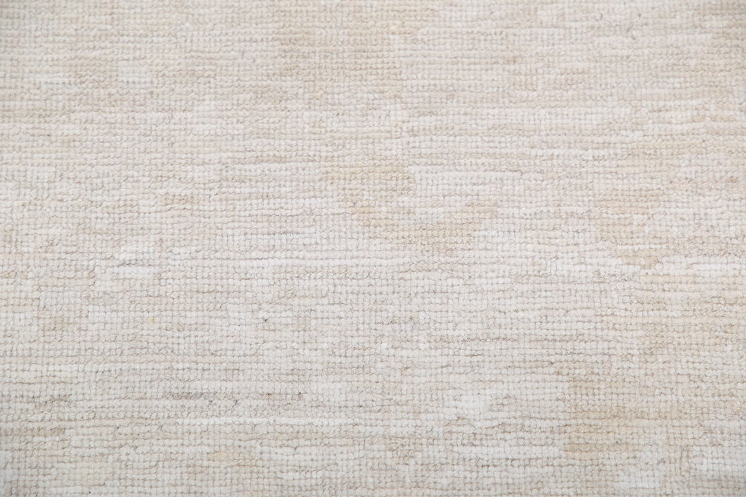 Hand Knotted Fine Serenity Wool Rug 5' 11" x 8' 9" - No. AT84870