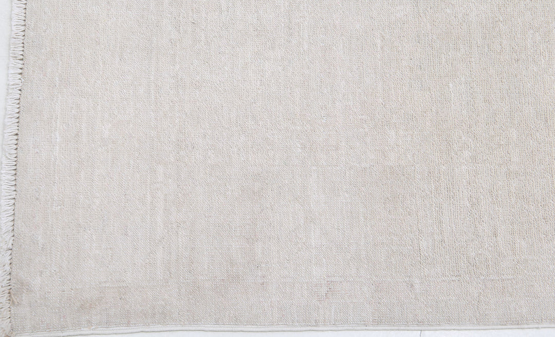 Hand Knotted Fine Serenity Wool Rug 3' 2" x 9' 10" - No. AT74448