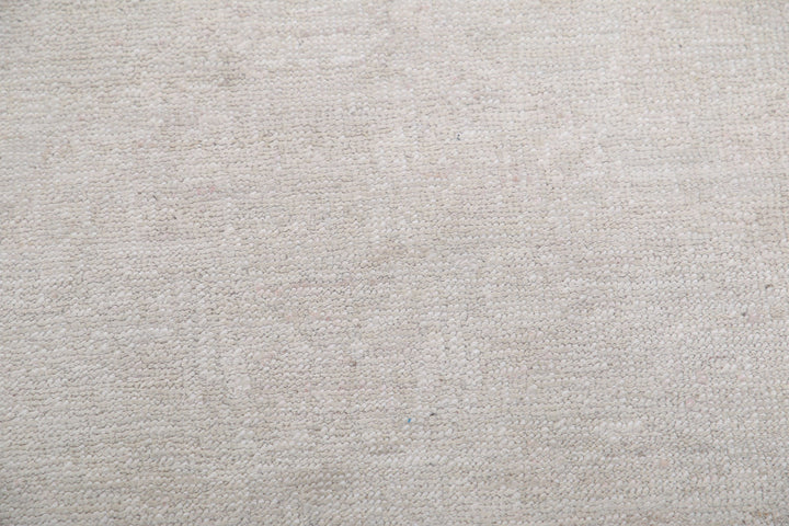 Hand Knotted Fine Serenity Wool Rug 3' 2" x 9' 10" - No. AT74448