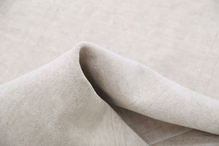 Hand Knotted Fine Serenity Wool Rug 3' 1" x 10' 6" - No. AT92358