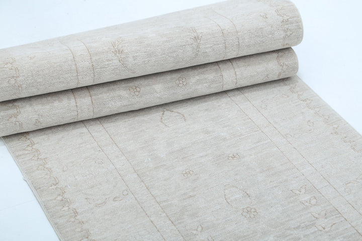 Hand Knotted Fine Serenity Wool Rug 2' 6" x 8' 10" - No. AT58606