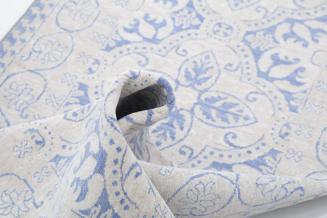 Hand Knotted Fine Serenity Wool Rug 2' 11" x 10' 2" - No. AT95839