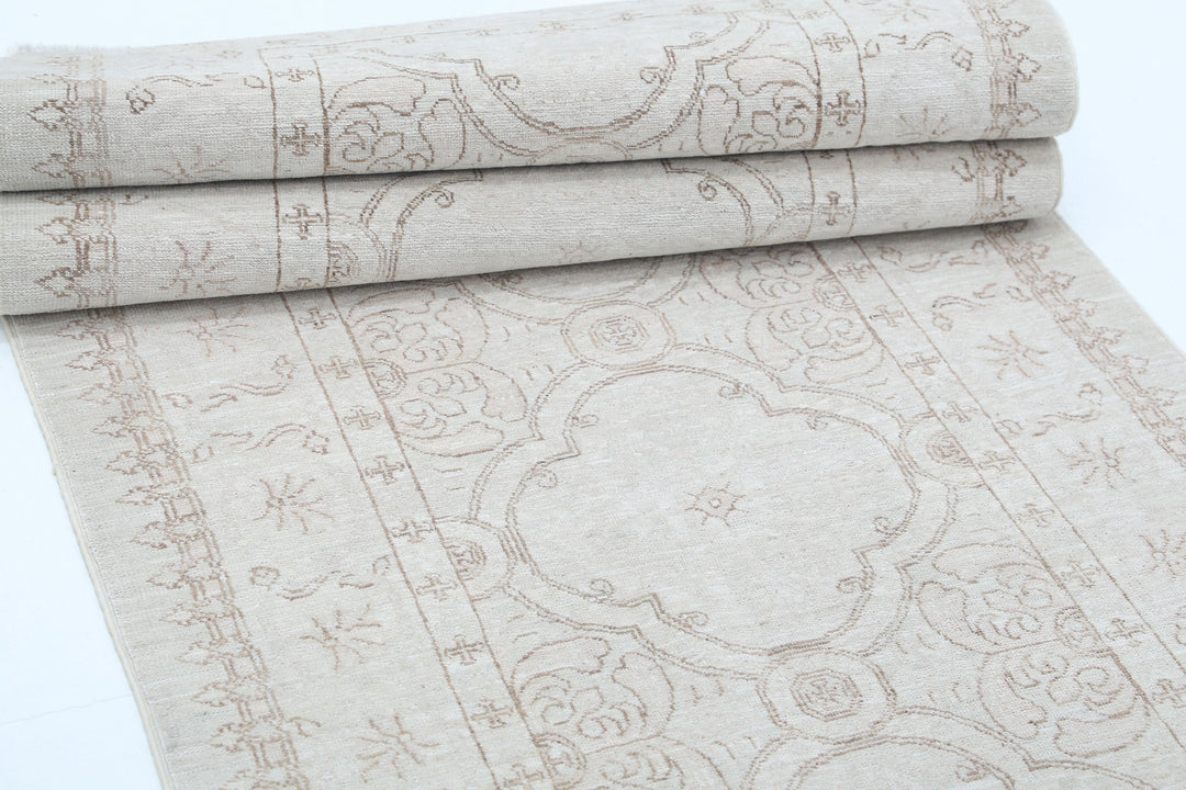 Hand Knotted Fine Serenity Wool Rug 2' 10" x 10' 10" - No. AT78203