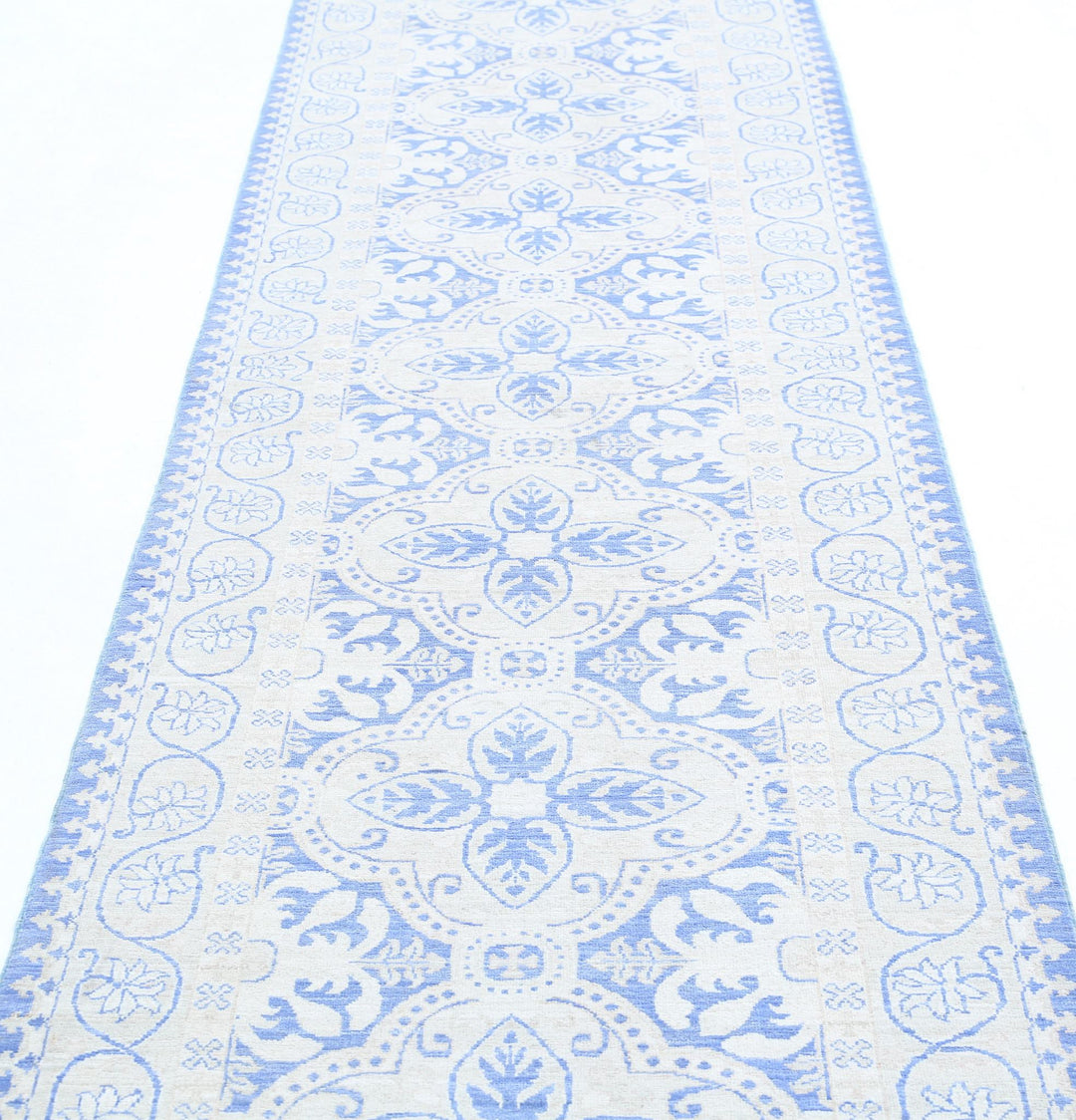 Hand Knotted Fine Serenity Wool Rug 2' 11" x 10' 10" - No. AT80668