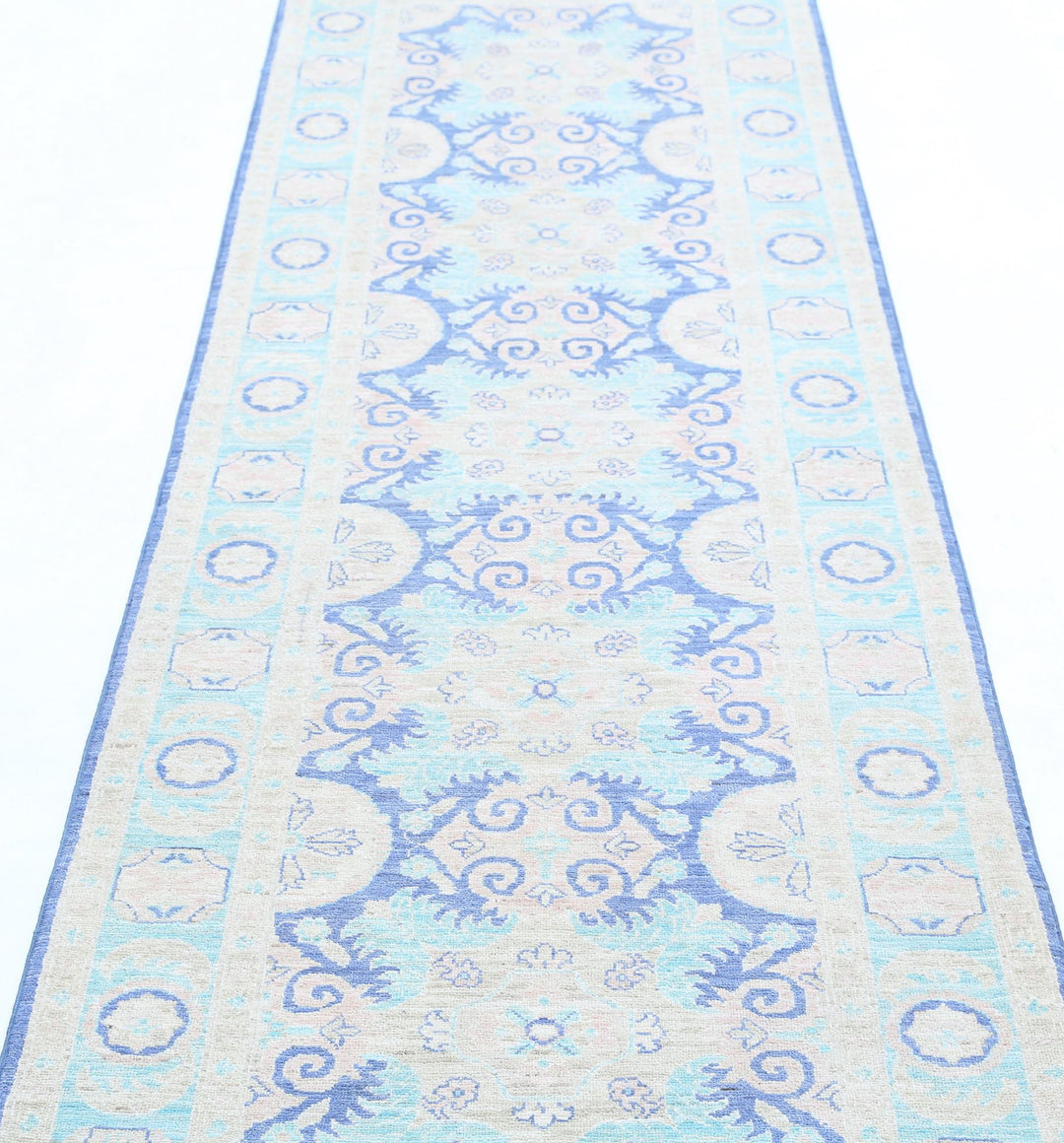 Hand Knotted Fine Serenity Wool Rug 2' 7" x 9' 6" - No. AT48282