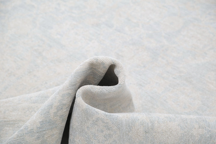 Hand Knotted Fine Serenity Wool Rug 5' 11" x 8' 11" - No. AT57178