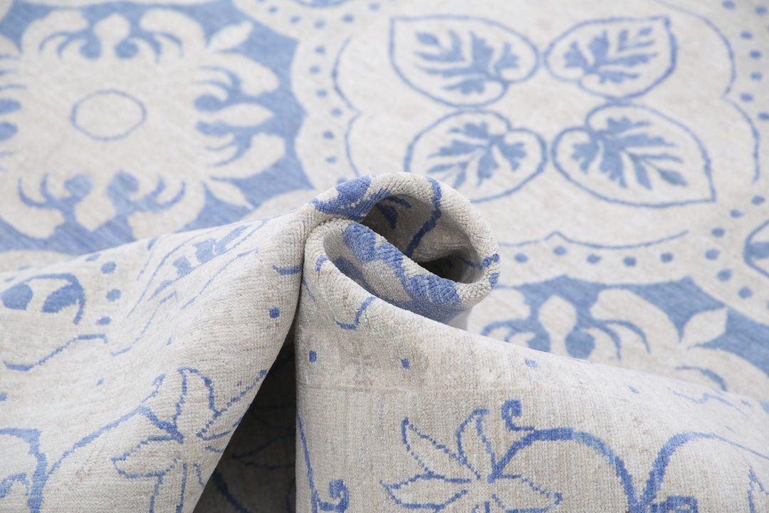 Hand Knotted Fine Serenity Wool Rug 7' 11" x 9' 9" - No. AT97593