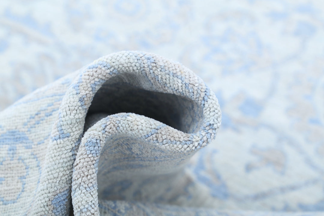 Hand Knotted Fine Serenity Wool Rug 8' 1" x 10' 2" - No. AT57593