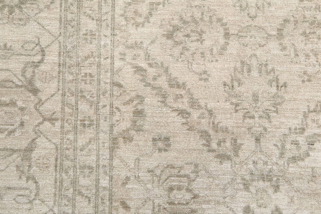 Hand Knotted Fine Serenity Wool Rug 9' 9" x 12' 10" - No. AT88067