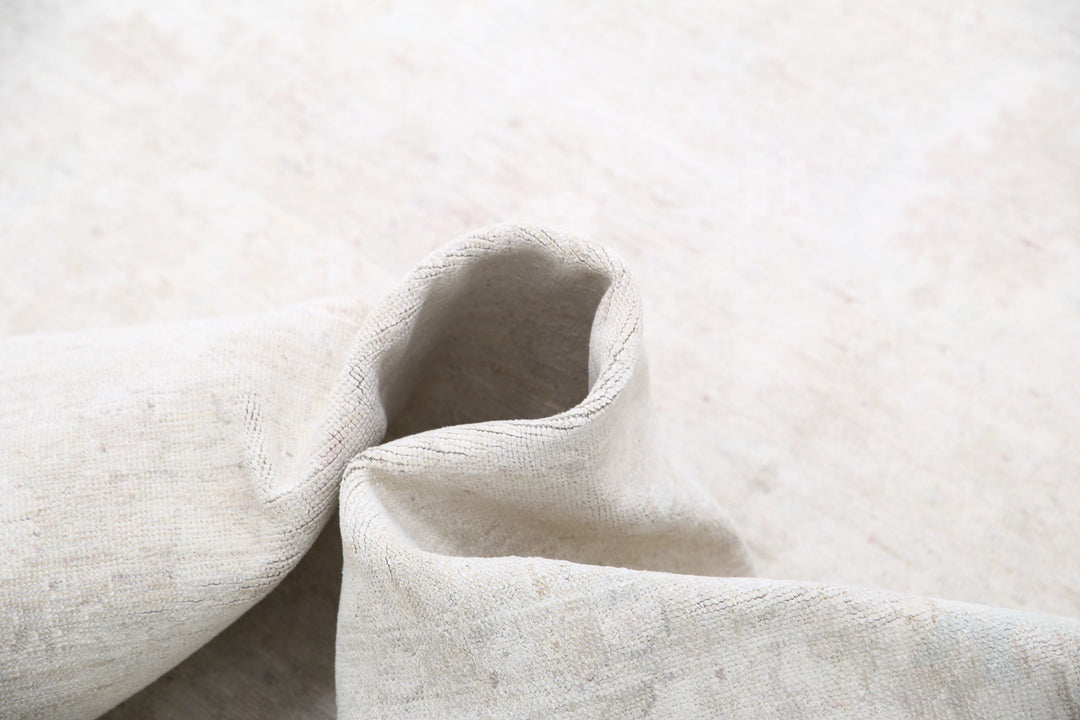 Hand Knotted Fine Serenity Wool Rug 3' 10" x 10' 6" - No. AT75069