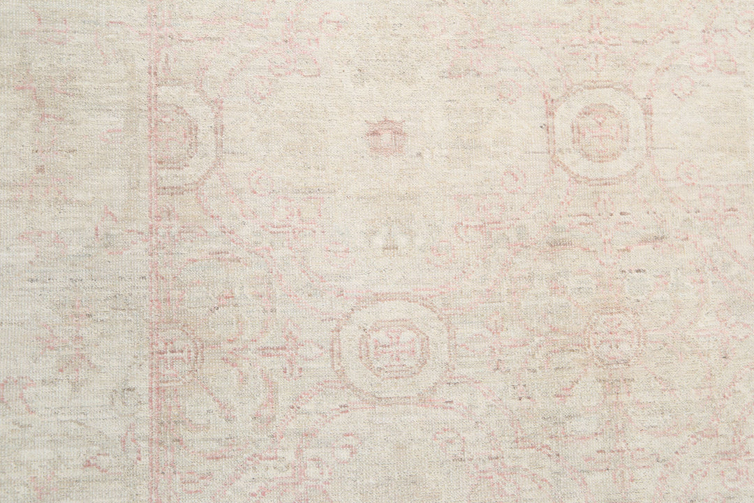 Hand Knotted Fine Serenity Wool Rug 3' 11" x 11' 0" - No. AT94111