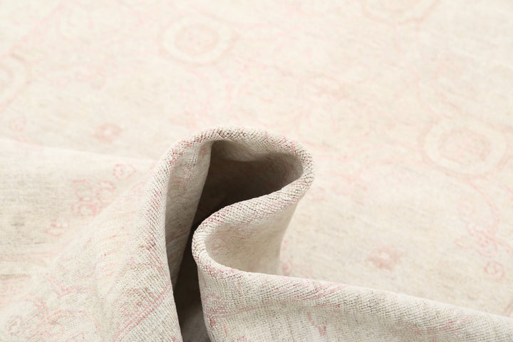 Hand Knotted Fine Serenity Wool Rug 3' 11" x 11' 0" - No. AT94111