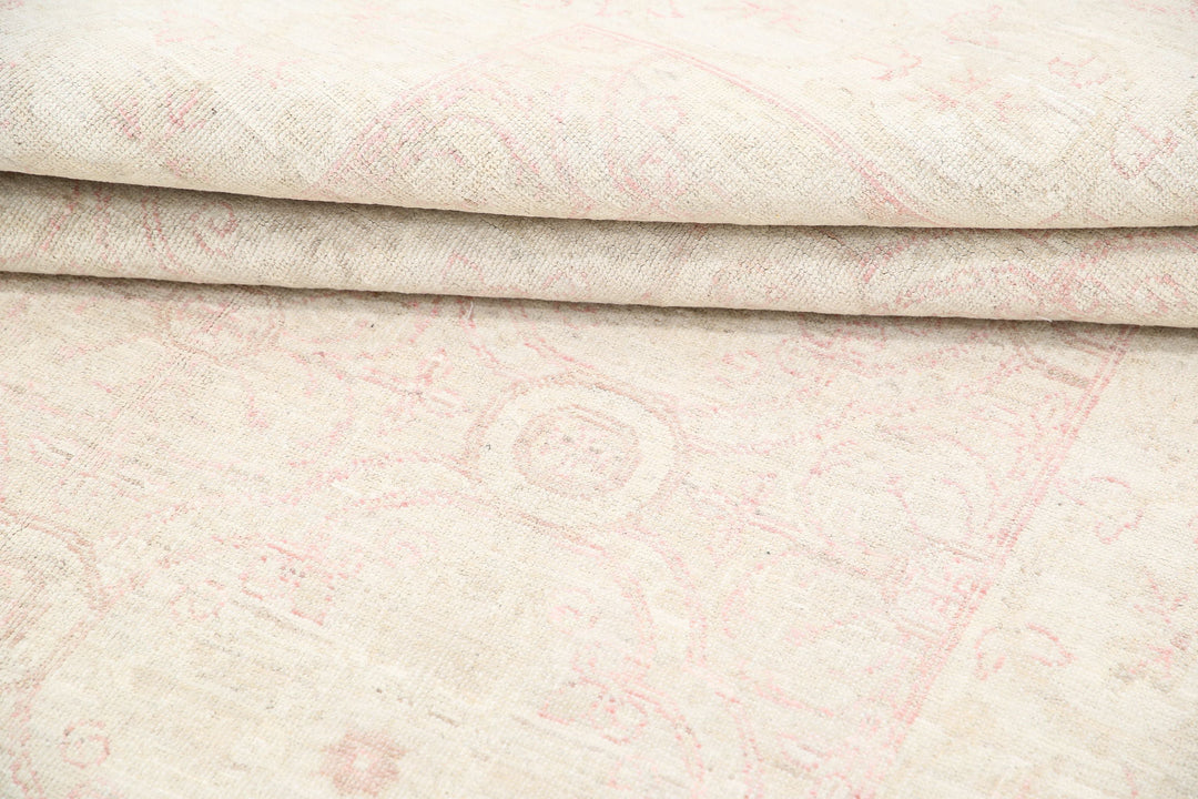 Hand Knotted Fine Serenity Wool Rug 3' 11" x 11' 0" - No. AT94111