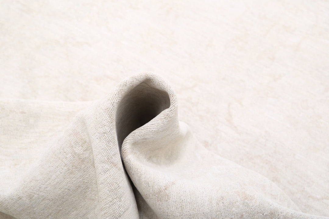 Hand Knotted Fine Serenity Wool Rug 3' 10" x 12' 6" - No. AT30130