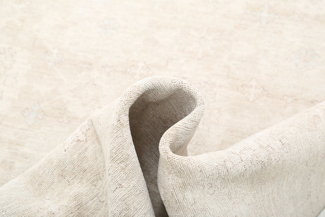 Hand Knotted Fine Serenity Wool Rug 4' 1" x 12' 4" - No. AT93778