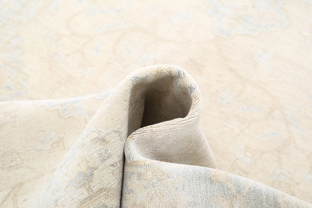 Hand Knotted Fine Serenity Wool Rug 4' 1" x 15' 0" - No. AT15401