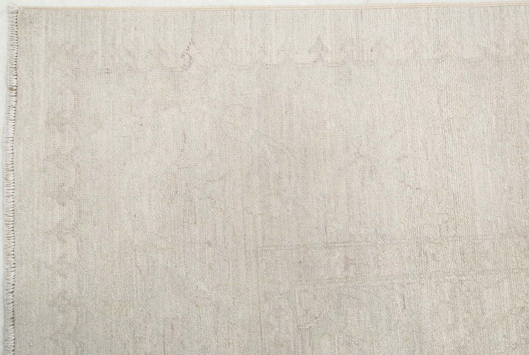 Hand Knotted Fine Serenity Wool Rug 5' 2" x 10' 6" - No. AT31967