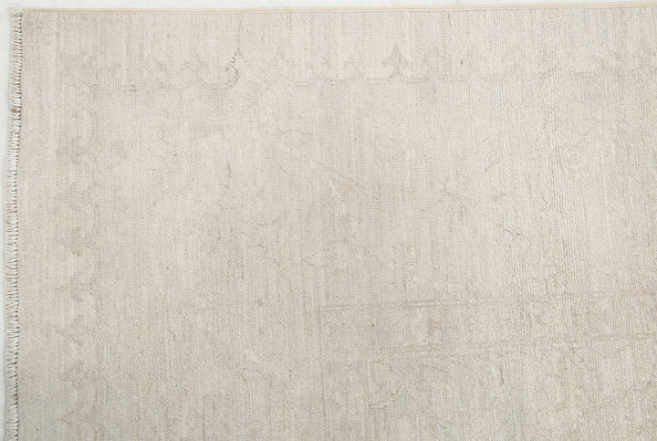 Hand Knotted Fine Serenity Wool Rug 5' 2" x 10' 6" - No. AT31967