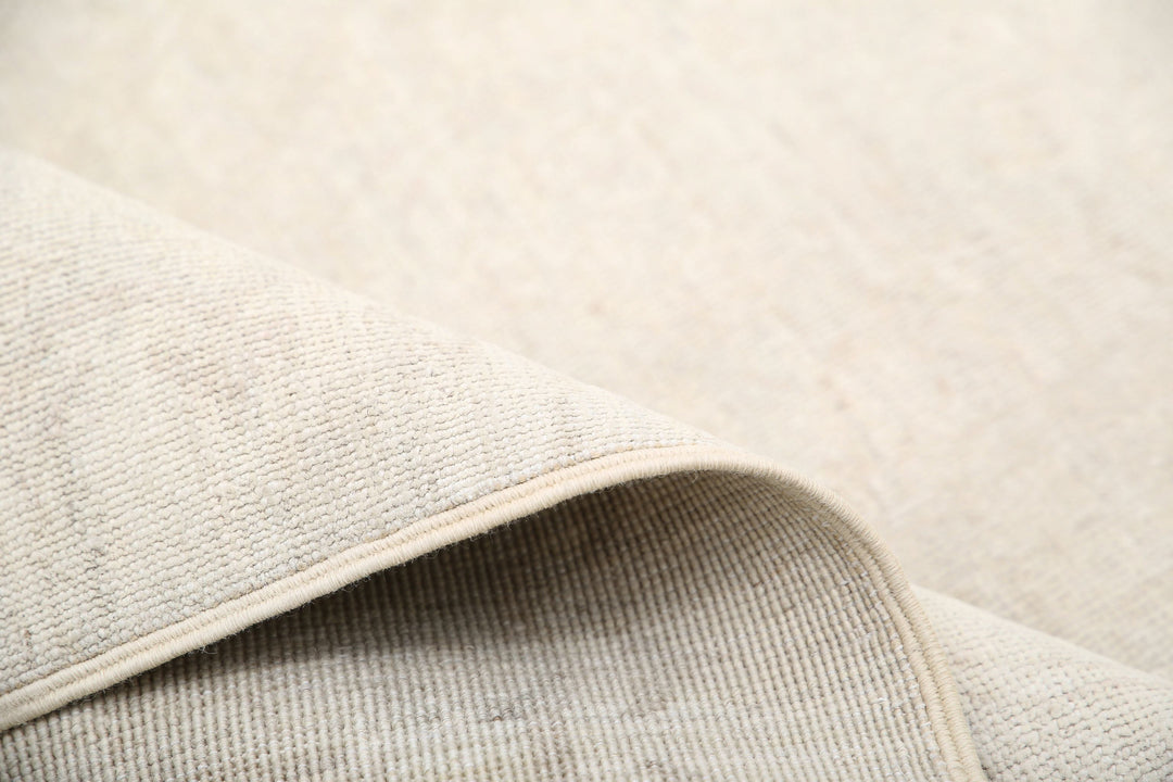 Hand Knotted Fine Serenity Wool Rug 5' 2" x 10' 6" - No. AT31967