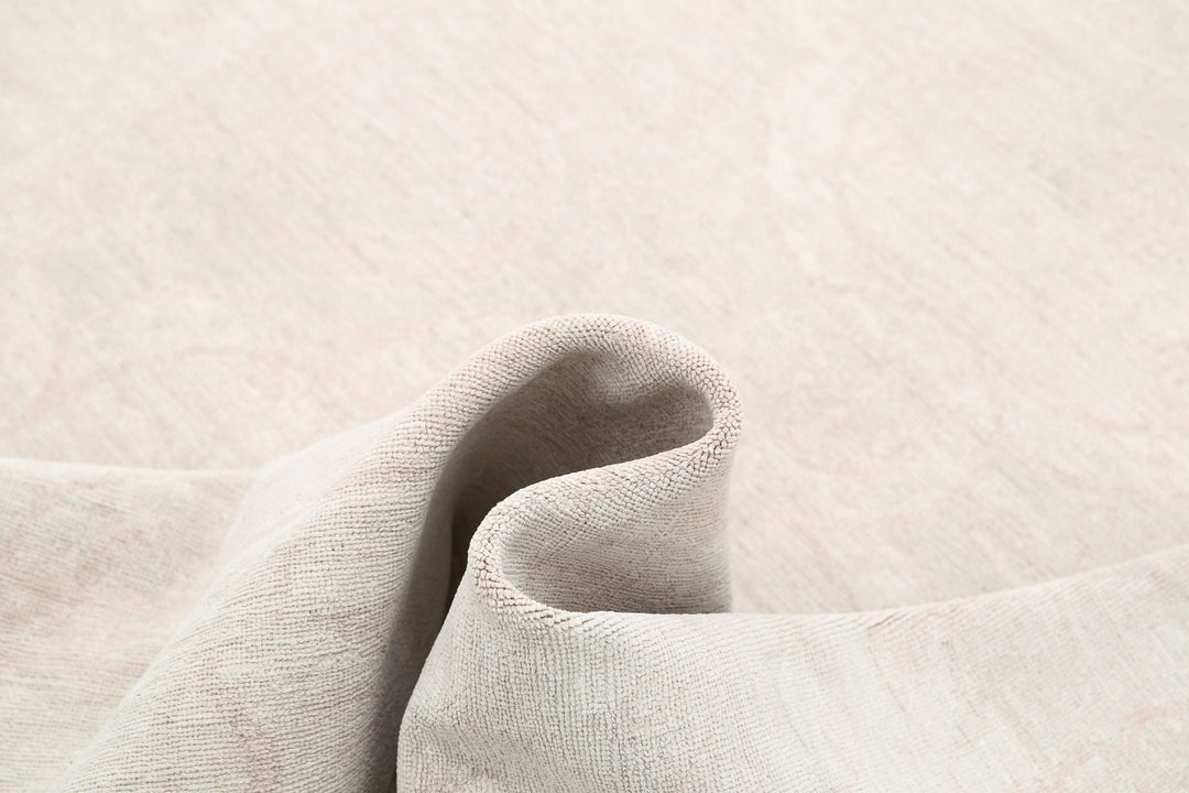 Hand Knotted Fine Serenity Wool Rug 5' 3" x 9' 9" - No. AT20840