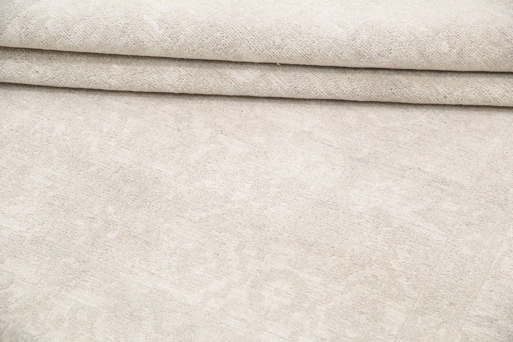 Hand Knotted Fine Serenity Wool Rug 4' 9" x 14' 2" - No. AT68449