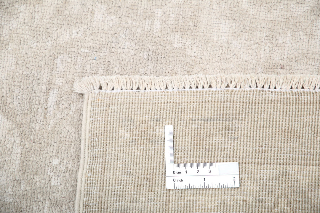 Hand Knotted Fine Serenity Wool Rug 4' 9" x 14' 2" - No. AT68449