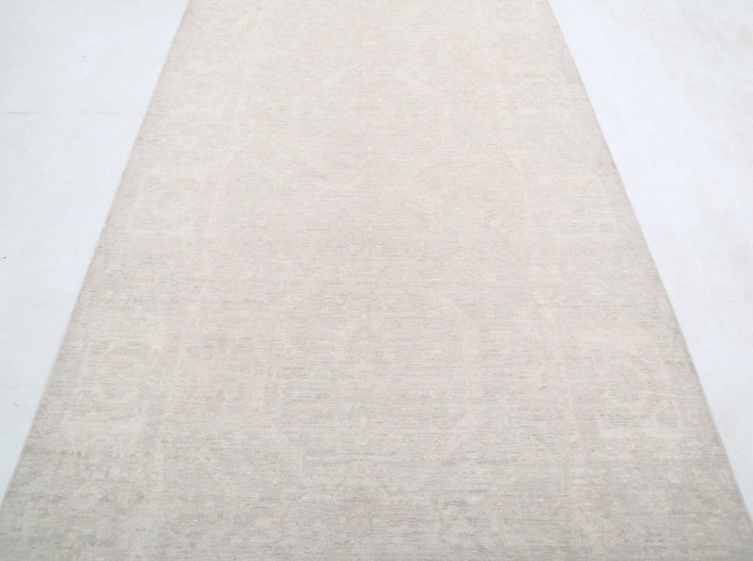 Hand Knotted Fine Serenity Wool Rug 4' 9" x 14' 8" - No. AT57923