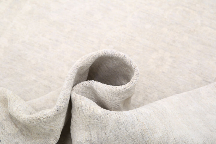 Hand Knotted Fine Serenity Wool Rug 4' 9" x 14' 8" - No. AT57923