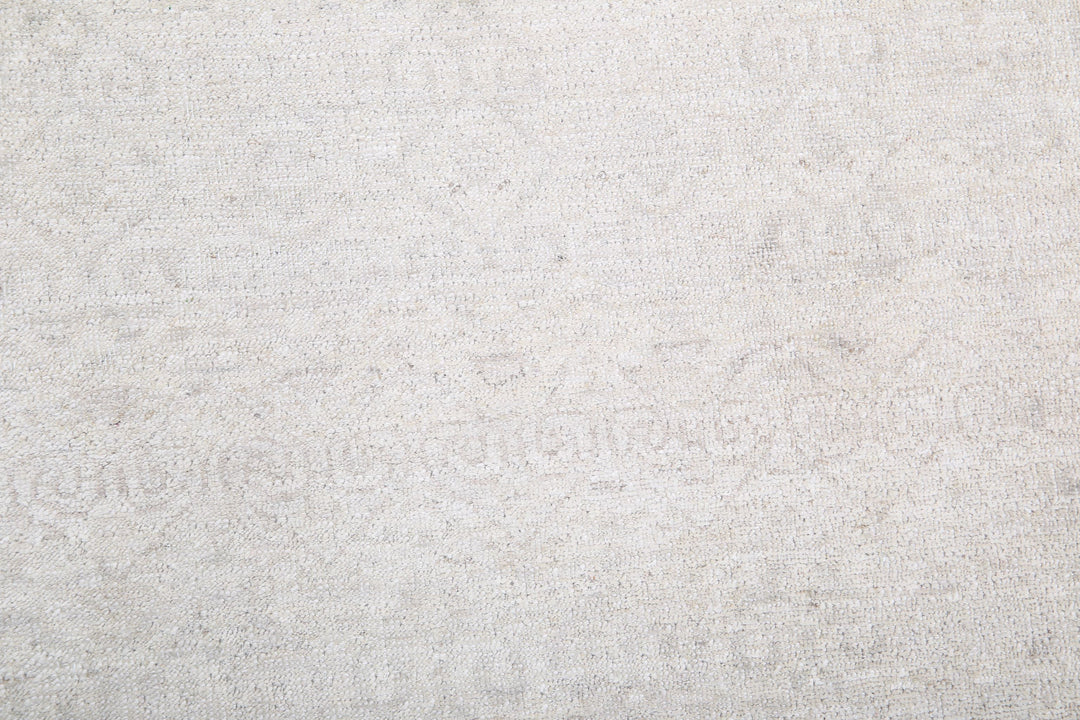 Hand Knotted Fine Serenity Wool Rug 4' 6" x 9' 6" - No. AT13498