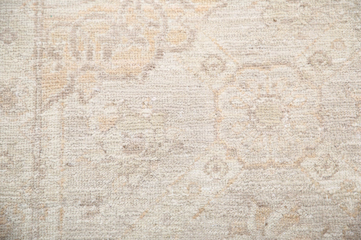 Hand Knotted Fine Serenity Wool Rug 6' 0" x 11' 6" - No. AT58491