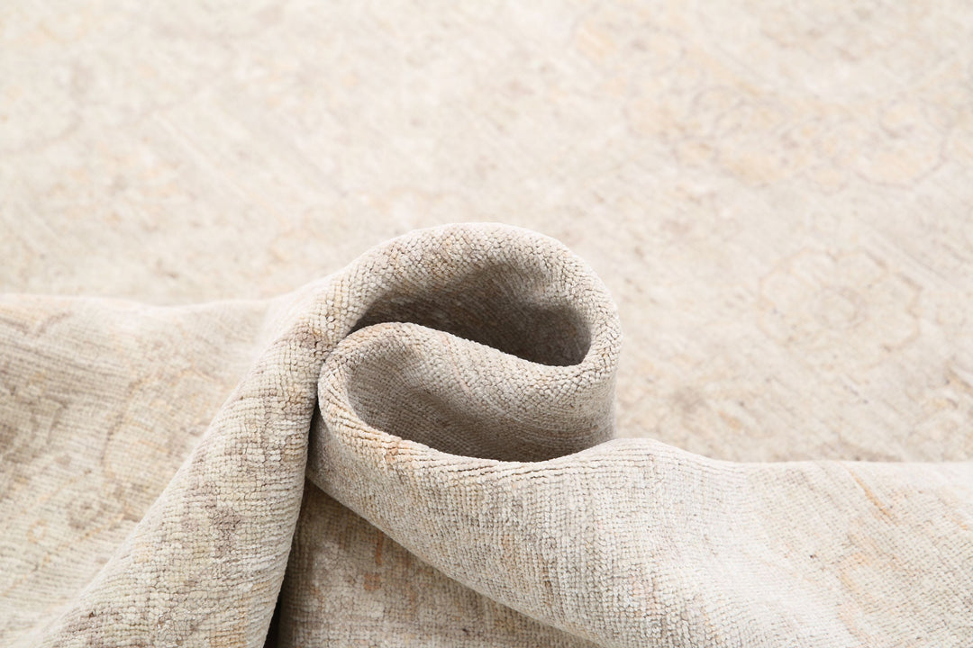 Hand Knotted Fine Serenity Wool Rug 6' 0" x 11' 6" - No. AT58491