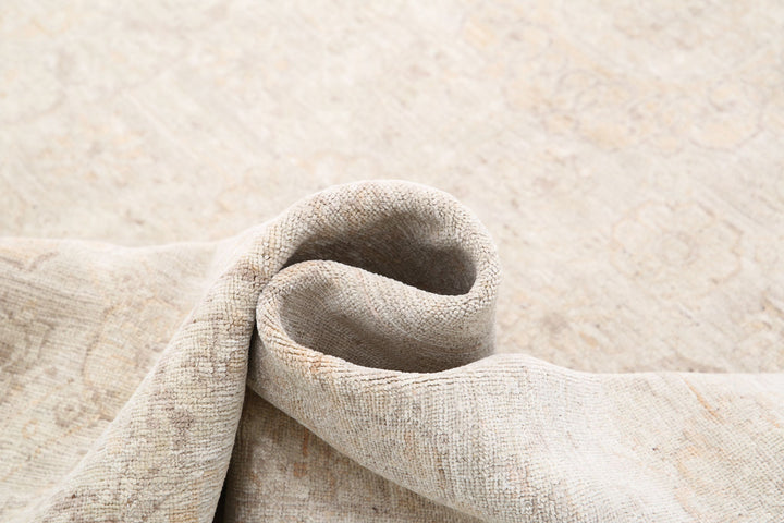 Hand Knotted Fine Serenity Wool Rug 6' 0" x 11' 6" - No. AT58491