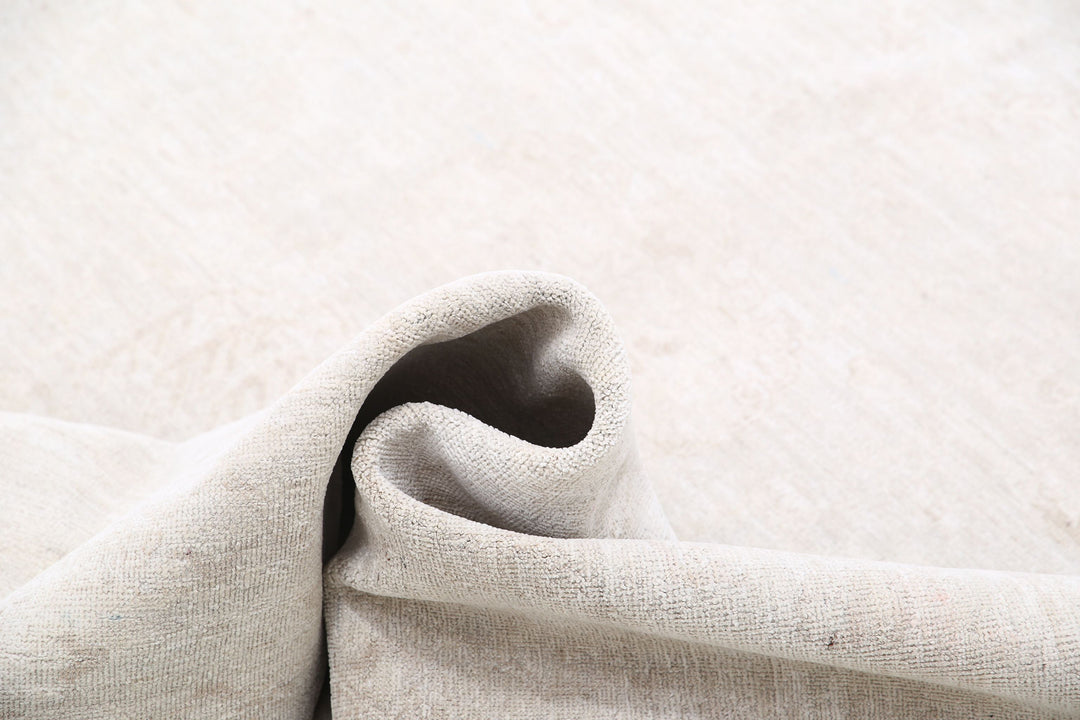 Hand Knotted Fine Serenity Wool Rug 6' 1" x 8' 3" - No. AT75984