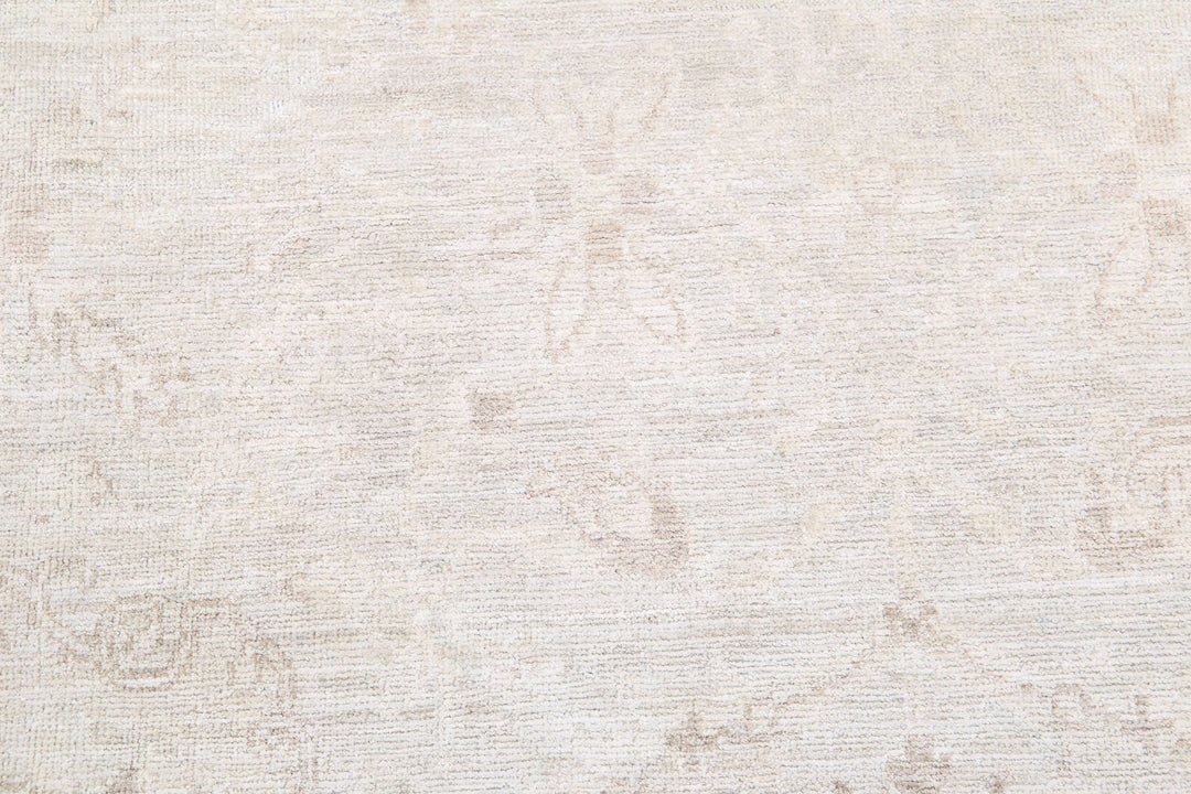 Hand Knotted Fine Serenity Wool Rug 6' 1" x 8' 3" - No. AT75984